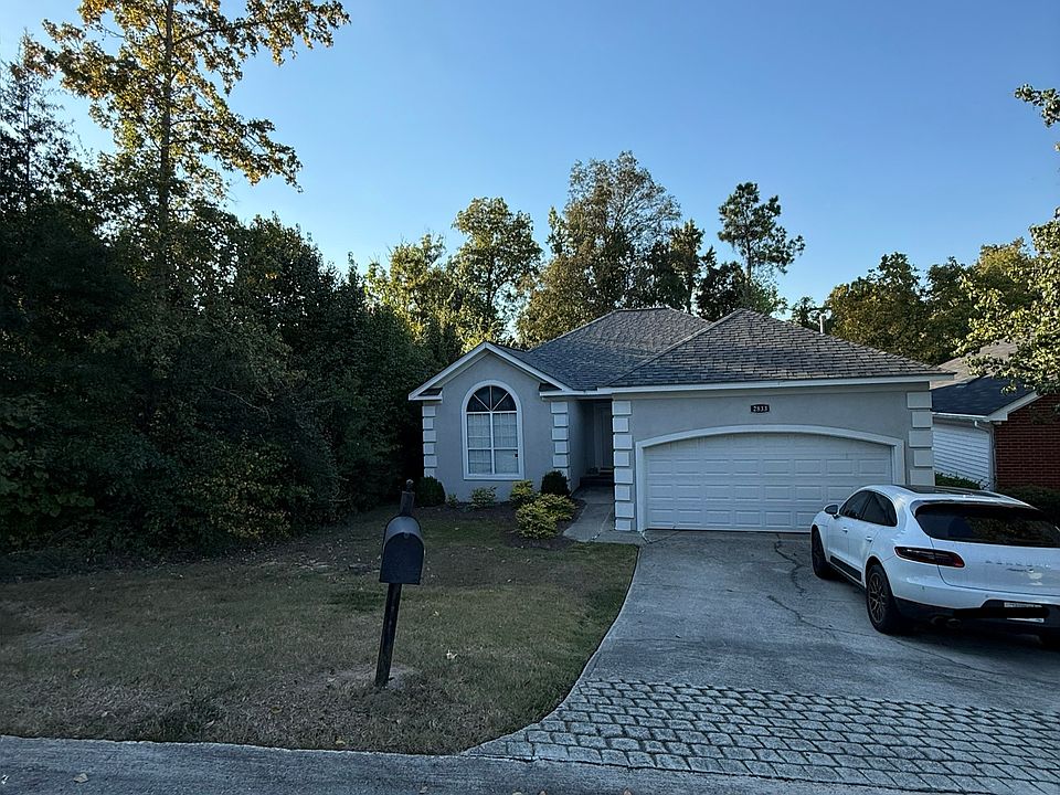 1st image of 2833 Springwood Dr