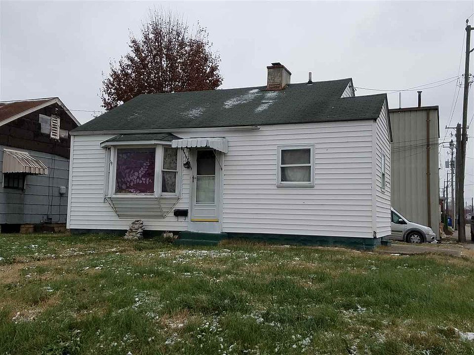 2nd image of 412 3rd St W
