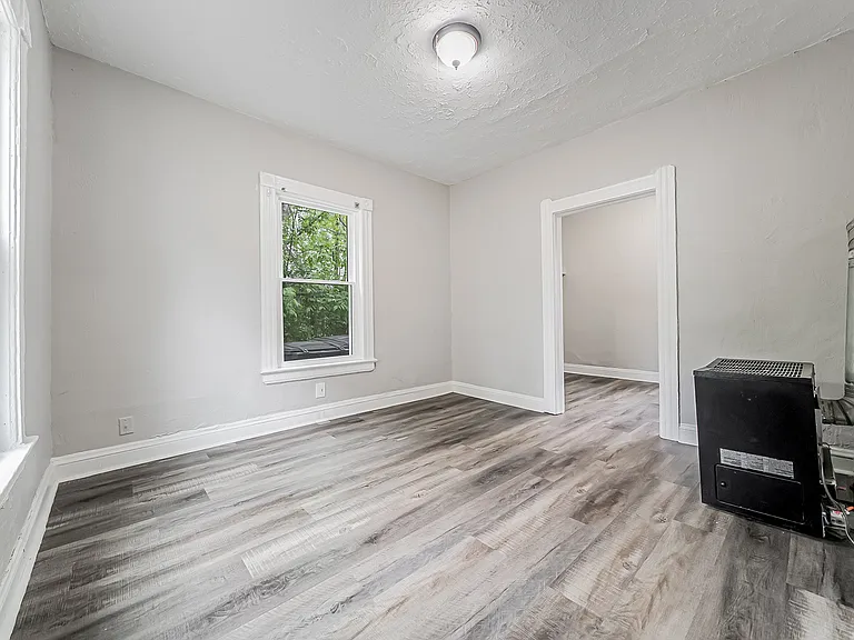 12307 Plover St — Photo 10