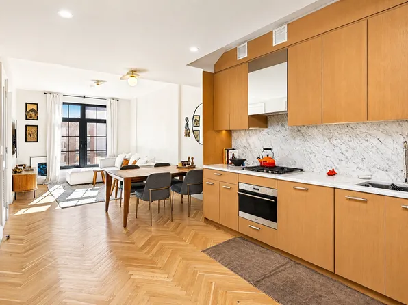 300 W 122nd St APT 8C, New York, NY 10027