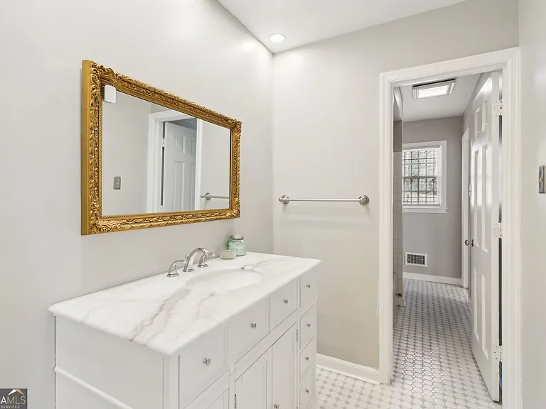 355 Westerhall Ct — Photo 25