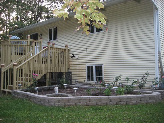 5th image of 4124 Wildwood Dr NE