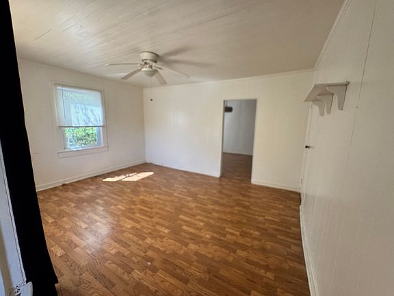 3rd image of 410 S Cansler St