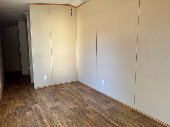 3rd image of 3325 Golder Ave