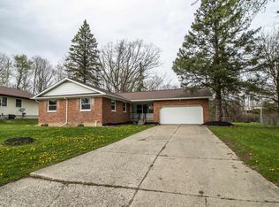 3631 Ridgecliffe Dr, Flint, MI 48532