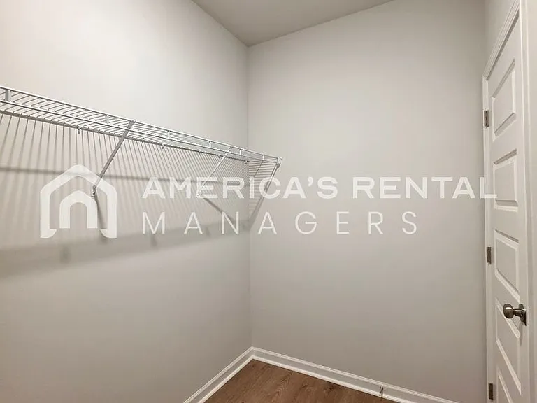 1028 John Ave — Photo 29