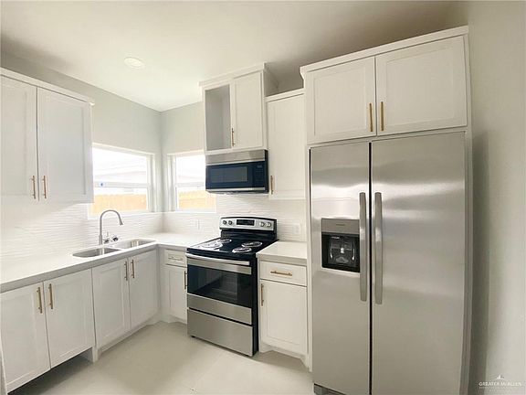 4th image of 201 W Saint Helena Ave #3