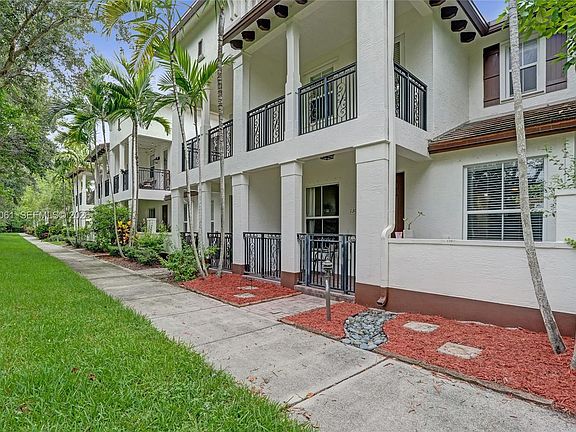 2nd image of 4601 Mimosa Ter Unit 1309