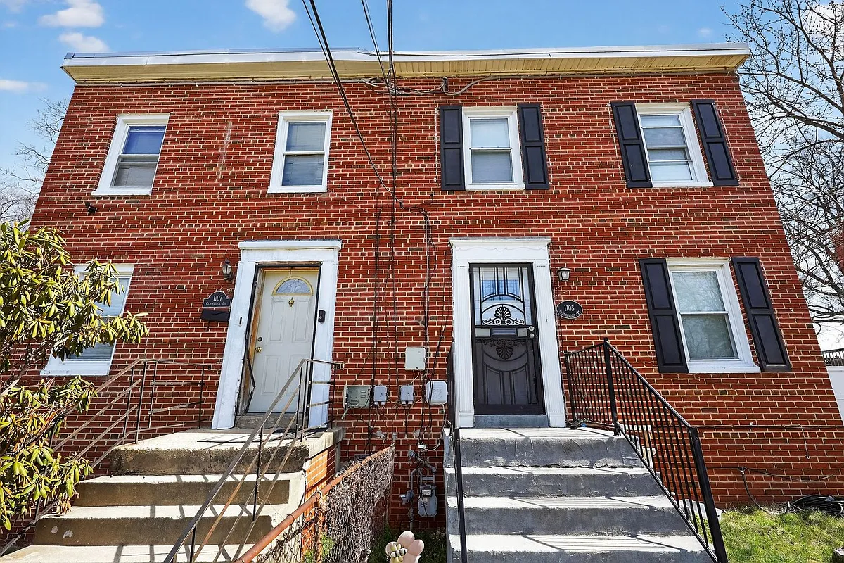 Building Photo - 1105 Carrington Ave