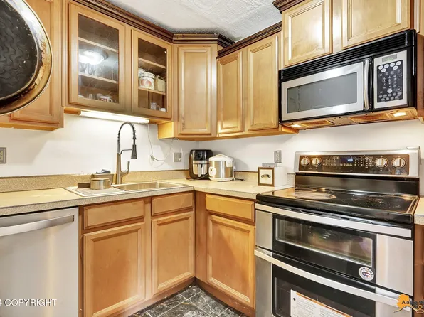 3000 W Northern Lights Blvd APT 7D, Anchorage, AK 99517