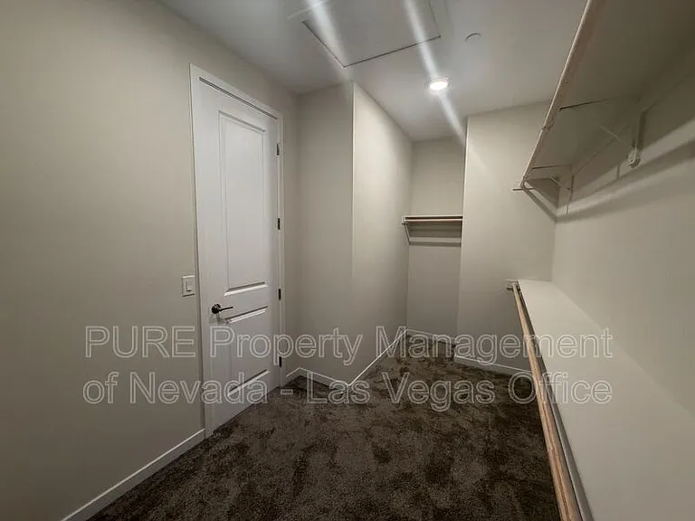 10661 Valletta Ave — Photo 35