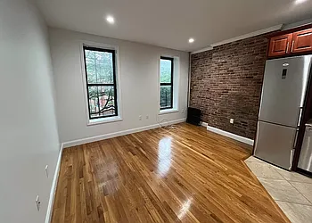 Rented by MADEHOME