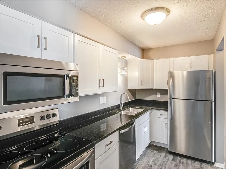 5500 Kaynorth Rd #17 — Photo 2