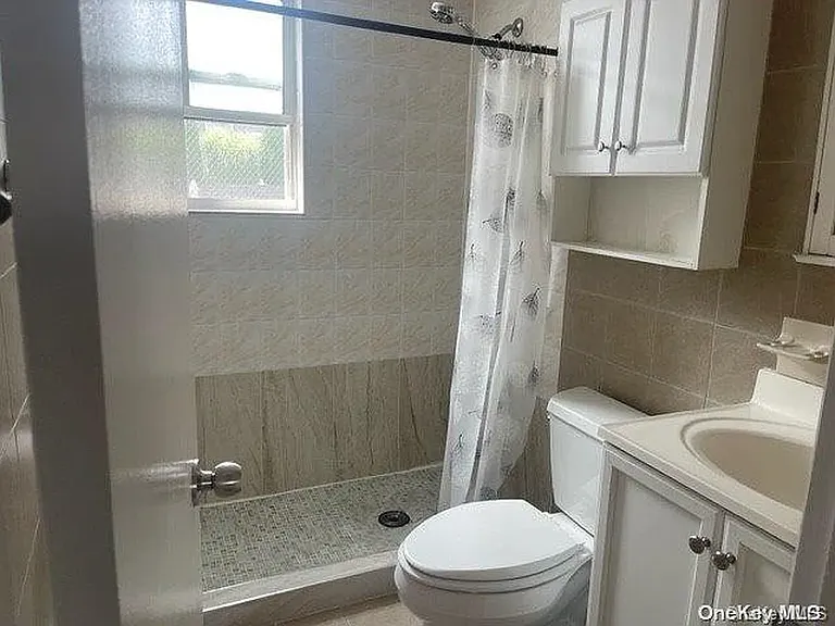68-33 Cloverdale Ln #6833 — Photo 11