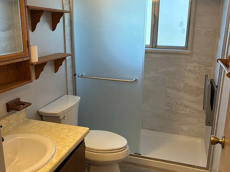 7523 S Cowen St — Photo 11