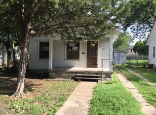 627 SE 2nd St, Newton, KS 67114