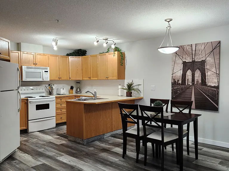 260 Duston St #214 — Photo 1