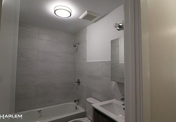 2nd image of 2267 2nd Ave APT 1