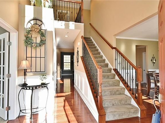 3rd image of 543 Cortland Dr