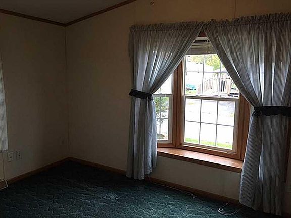 4th image of 2701 Ganzer Ln