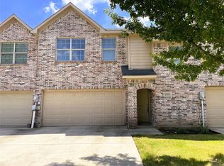 2319 Calendar Ct, Grand Prairie, TX 75050
