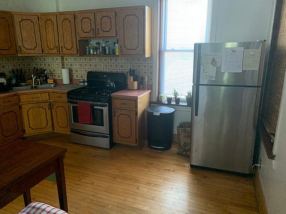2nd image of 3234 N Wolcott Ave APT 1