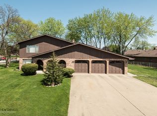 10165 Potter Rd, Des Plaines, IL 60016