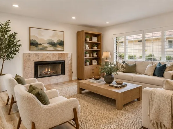 4776 Excelente Dr, Woodland Hills, CA 91364
