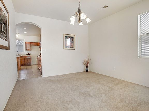 5th image of 4401 Los Valles Dr NW
