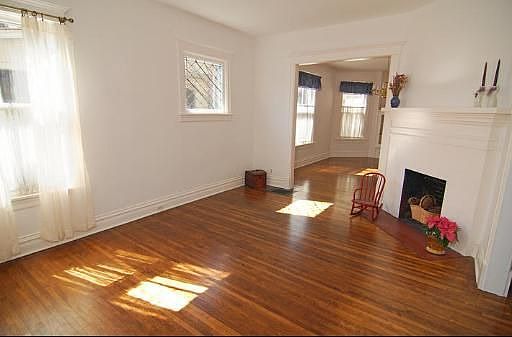 2nd image of 224 N Park Ave