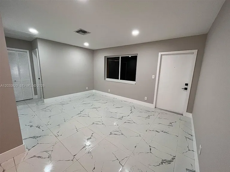 1015 W Las Olas Blvd #3 — Photo 6