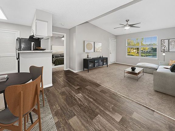 3rd image of 1400 Plantation Blvd #2003