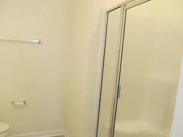 2606 Pennoak Way #D — Photo 8