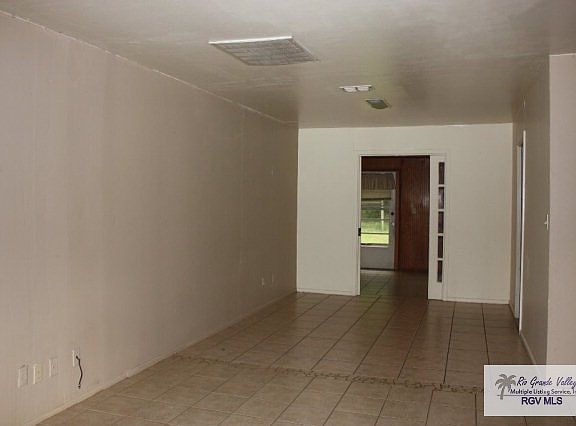 3rd image of 1709 Elmwood Dr