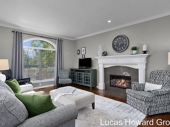4th image of 4972 Luxemburg St SE