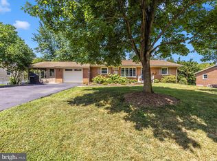 13826 Northcrest Rd, Hagerstown, MD 21742