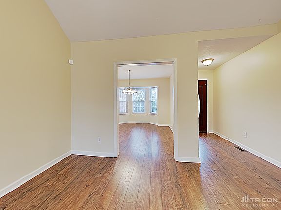 3rd image of 602 Parrish Wood
