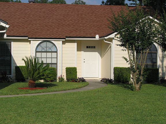 2nd image of 8126 Pilgrims Trace Dr N