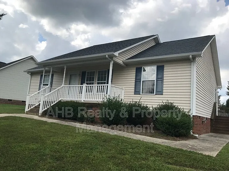 200 Manning Way — Photo 1