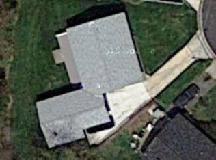 13502 Fitzhugh Ln, Woodbridge, VA 22191