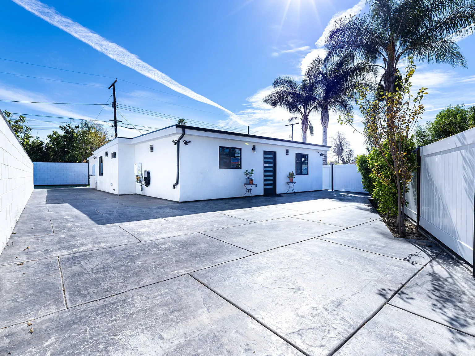 3 bed, 1200 sqft, $4,200 — Photo 4
