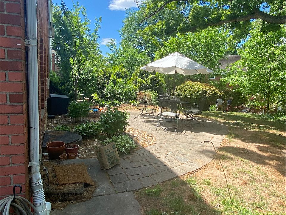 2nd image of 3222 Gunston Rd