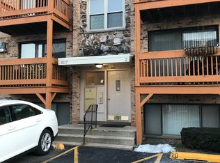 5117 N East River Rd UNIT 1C, Chicago, IL 60656