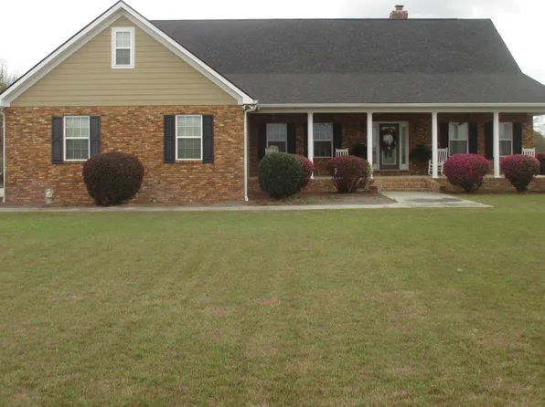 40 Comer Yawn Rd, Hazlehurst, GA 31539