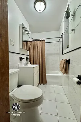 Rented by Coldwell Banker Warburg | media 8