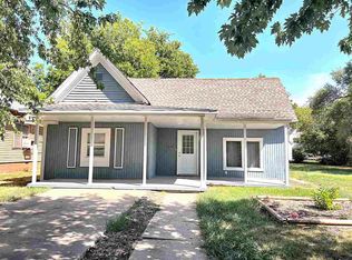 310 E College Ave, Blackwell, OK 74631