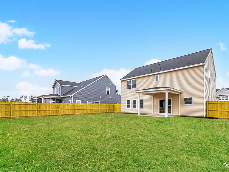 429 Carrara Dr — Photo 14