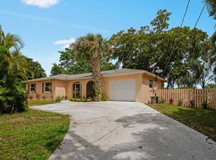 78 Springdale Rd, Lake Worth, FL 33467