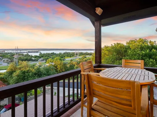 210 Half Moon Street, Horseshoe Bay, TX 78657