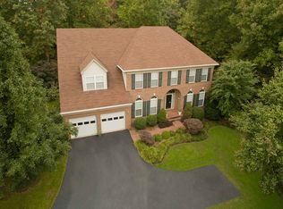 7732 White Willow Ct, Springfield, VA 22153